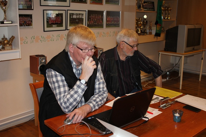 Som mötesordförande och sekreterare valde stämman "sittande" Rolf Sten och Thomas Gustafsson.