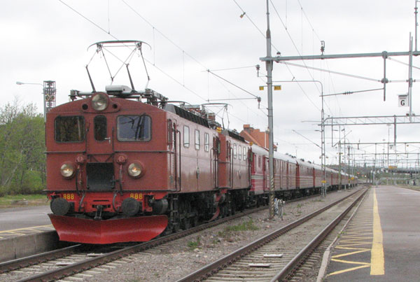 JvmV inlandsbanetåg, IB08, har just ankommit till Kiruna.